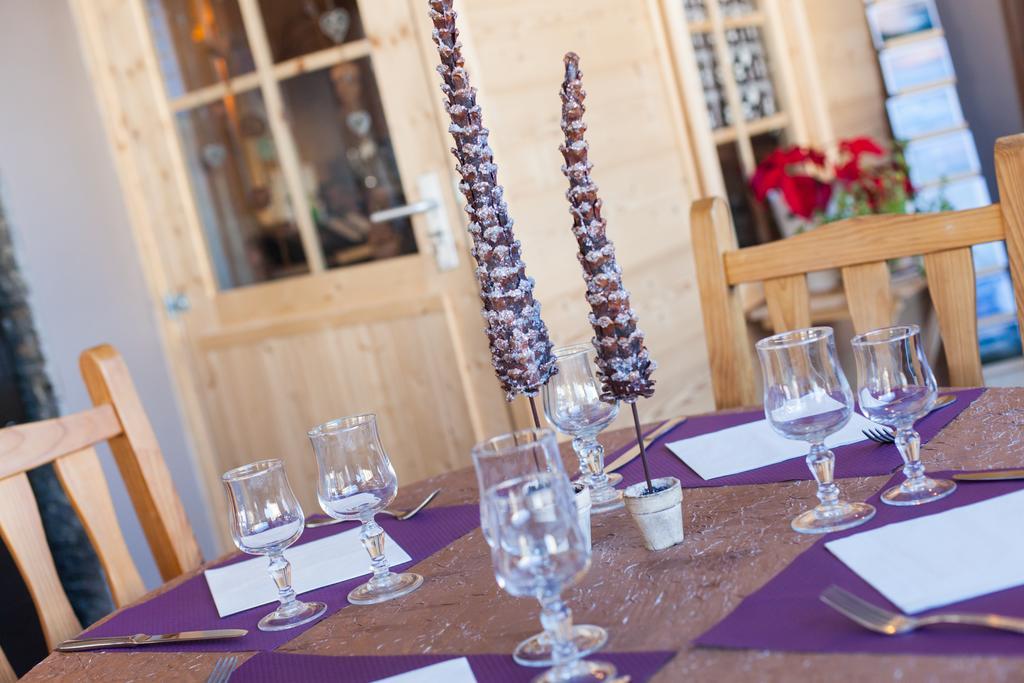 Hotel Restaurant La Darbella Les Rousses Zewnętrze zdjęcie