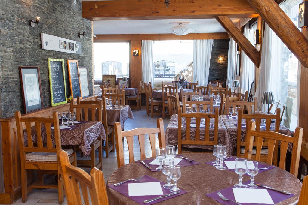 Hotel Restaurant La Darbella Les Rousses Zewnętrze zdjęcie