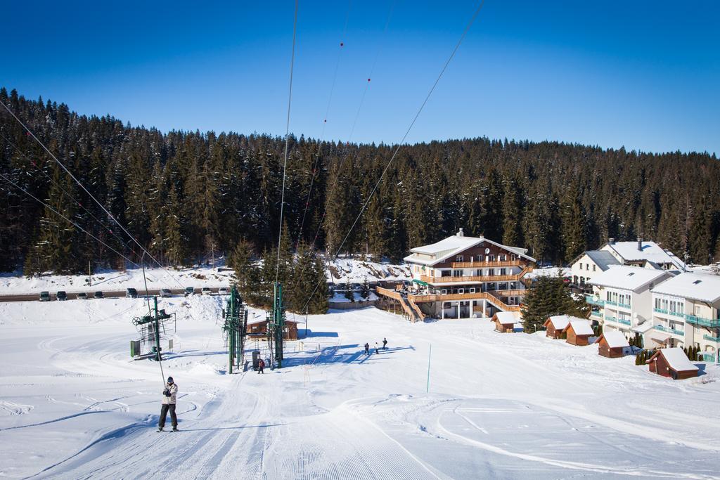 Hotel Restaurant La Darbella Les Rousses Zewnętrze zdjęcie